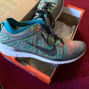 WMNs Nike Free TR Flyknit